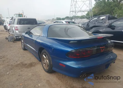 1996 Pontiac Firebird Formula/Trans Am z USA, uszkodzony, nr VIN 2G2FV22P1T2206176